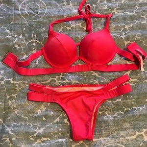 Victoria’s Secret bikini